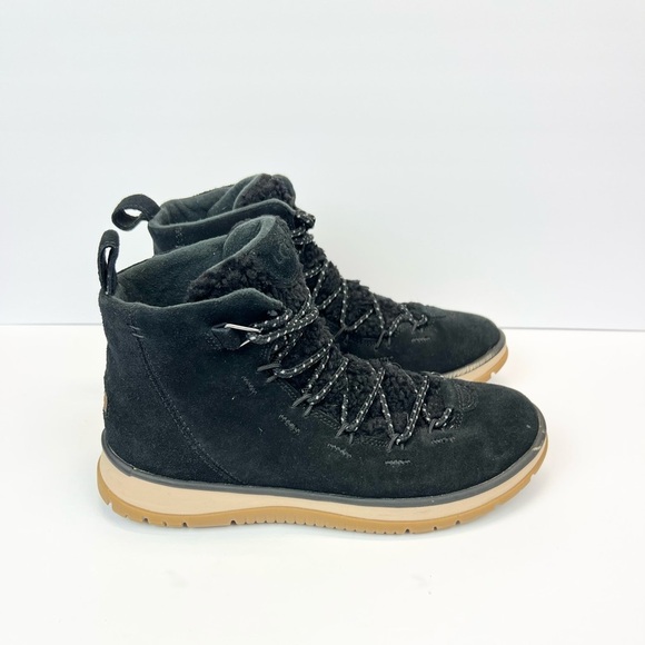 UGG Shoes - Ugg Boots Womens Size 9.5 Lakesider Heritage Mid Short Boots Black Suede Sherpa